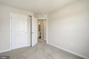 137 Essex Dr, Sicklerville, NJ 08081 - Photo 18