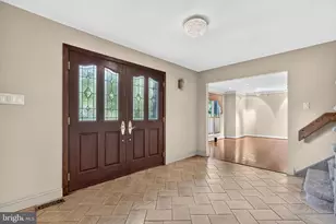 21 Teak Ct, Cherry Hill, NJ 08003 - Photo 4