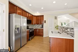 18 Bridle Ct, Cherry Hill, NJ 08003 - Photo 10
