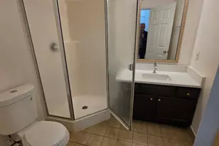 102 Royal Ct Ln N, Camden, NJ 08103 - Photo 12