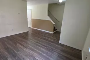 102 Royal Ct Ln N, Camden, NJ 08103 - Photo 6