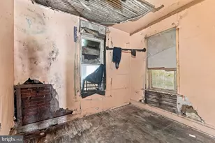 687 Fairview St, Camden, NJ 08104 - Photo 12