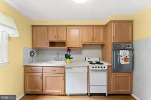 1216 Maple Ave, Voorhees, NJ 08043 - Photo 8