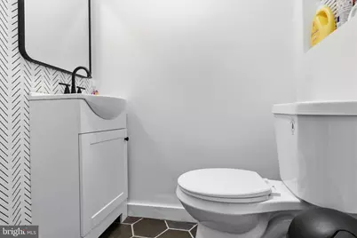 977 Florence Street S, Camden, NJ 08104 - Photo 8