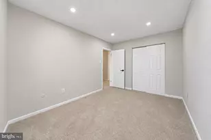118 W Collins Ct, Gloucester Township, NJ 08012 - Photo 20