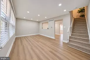 118 W Collins Ct, Gloucester Township, NJ 08012 - Photo 10