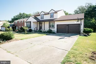 9 N Green Acre Dr, Cherry Hill, NJ 08003 - Photo 2