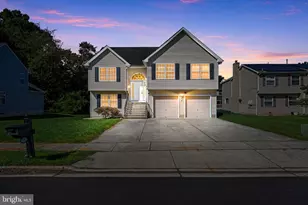7 Logan Dr, Cherry Hill, NJ 08034 - Photo 2