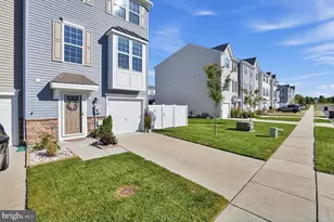 32 Continental Blvd, Sicklerville, NJ 08081 - Photo 2