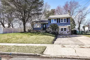 2 Green Ridge Rd, Voorhees, NJ 08043 - Photo 2