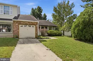 8 Heywood Ln, Sicklerville, NJ 08081 - Photo 1
