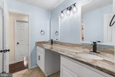 833 E Elm Avenue, Lindenwold, NJ 08021 - Photo 18