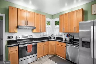 404 W Maple Avenue, Merchantville, NJ 08109 - Photo 10