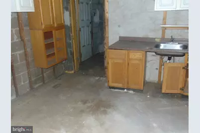 2729 Garfield Avenue, Camden, NJ 08105 - Photo 8