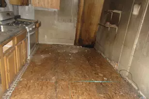 918 S 8th St, Camden, NJ 08103 - Photo 6