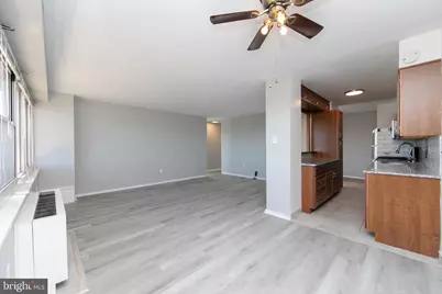 807 Barclay Towers Walk, Cherry Hill, NJ 08034 - Photo 6