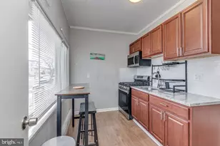 222 E Burk Ave, Wildwood, NJ 08260 - Photo 2