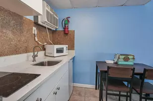 313 E Glenwood Ave, Wildwood, NJ 08260 - Photo 6