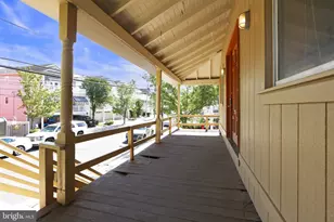 208 E Maple Ave, Wildwood, NJ 08260 - Photo 4