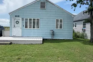 616 W Spruce Ave, North Wildwood, NJ 08260 - Photo 2