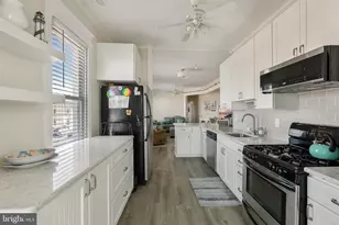 206 E Cardinal Rd, Wildwood, NJ 08260 - Photo 16