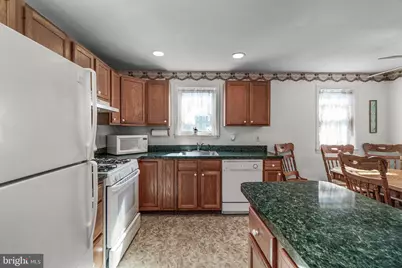 223 W 19th Avenue, Wildwood, NJ 08260 - Photo 14