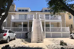 421 W Bennett Ave, Wildwood, NJ 08260 - Photo 1