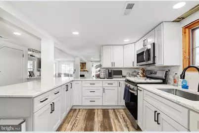 505 W Maple Avenue, Wildwood, NJ 08260 - Photo 8