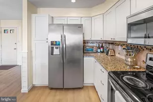 621 W Burk Ave, Wildwood, NJ 08260 - Photo 6