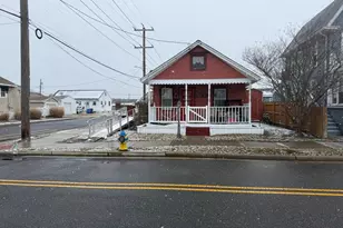 335 W Glenwood Ave, Wildwood, NJ 08260 - Photo 1