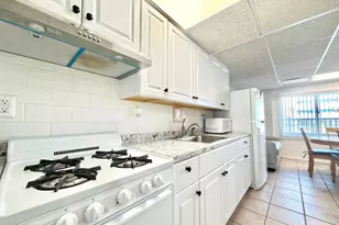 410 E Monterey Ave, Wildwood, NJ 08260 - Photo 6