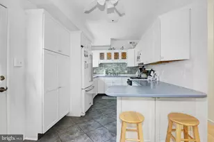 225 Windsor, Cape May, NJ 08204 - Photo 12