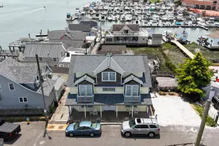 704 W Rio Grande Ave, Wildwood, NJ 08260 - Photo 1