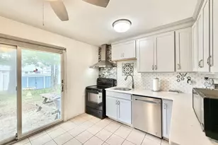 115 Beechwood Ave, Villas, NJ 08251 - Photo 8