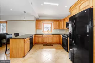 208 E Maple Ave, Wildwood, NJ 08260 - Photo 20