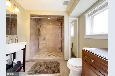 208 E Maple Avenue, Wildwood, NJ 08260 - Photo 6