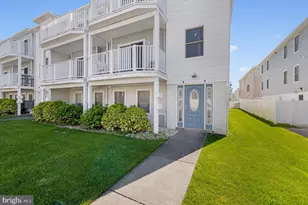 324 23rd Ave E, North Wildwood, NJ 08260 - Photo 2