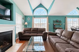 223 E Roberts Ave, Wildwood, NJ 08260 - Photo 8