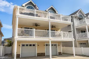 223 E Roberts Ave, Wildwood, NJ 08260 - Photo 2