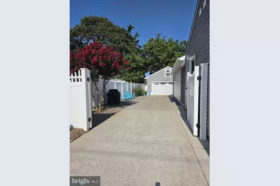406 Adriatic Avenue N, Cape May, NJ 08204 - Photo 2