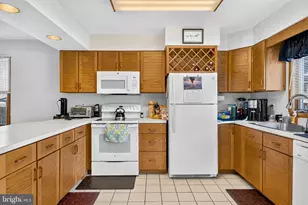 301 E Louisville Ave, Wildwood, NJ 08260 - Photo 12