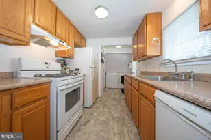 10 E Atlantic Ave, Villas, NJ 08251 - Photo 18