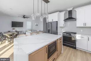 45 D Ave, West Wildwood, NJ 08260 - Photo 14