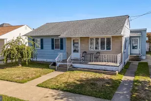 107 E Hollywood Ave, Wildwood, NJ 08260 - Photo 2