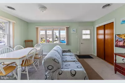 107 E Hollywood Avenue, Wildwood, NJ 08260 - Photo 8