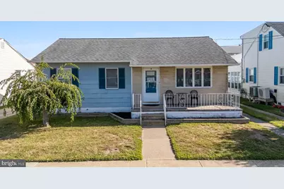 107 E Hollywood Avenue, Wildwood, NJ 08260 - Photo 1