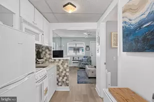 921 921 Wesley Ave Unit B25 Ave, Ocean City, NJ 08226 - Photo 6
