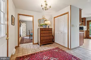 9 Still Run Dr, East Greenwich Township, NJ 08056 - Photo 4