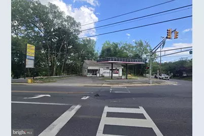 1008 Kings Highway, Swedesboro, NJ 08085 - Photo 1