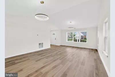 402 Paradise Road, Monroe Township, NJ 08094 - Photo 8